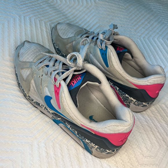 NIKE | Tennis Shoes | Men's Size 8 - Picture 3 of 8